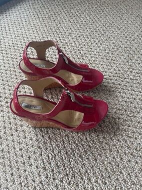 Geox  Zipper T-Strap Women's Wedge Sandals